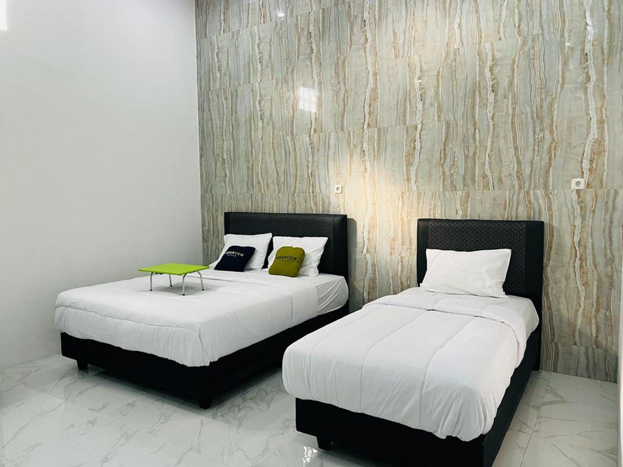 Urbanview Hotel Nimara Ngawi By Reddoorz Eksteriør billede