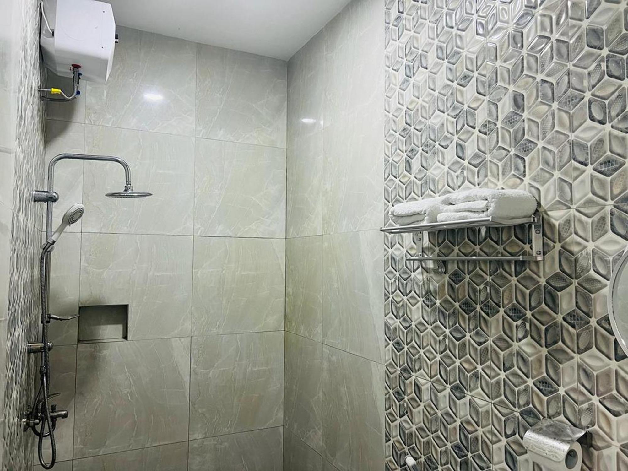 Urbanview Hotel Nimara Ngawi By Reddoorz Eksteriør billede