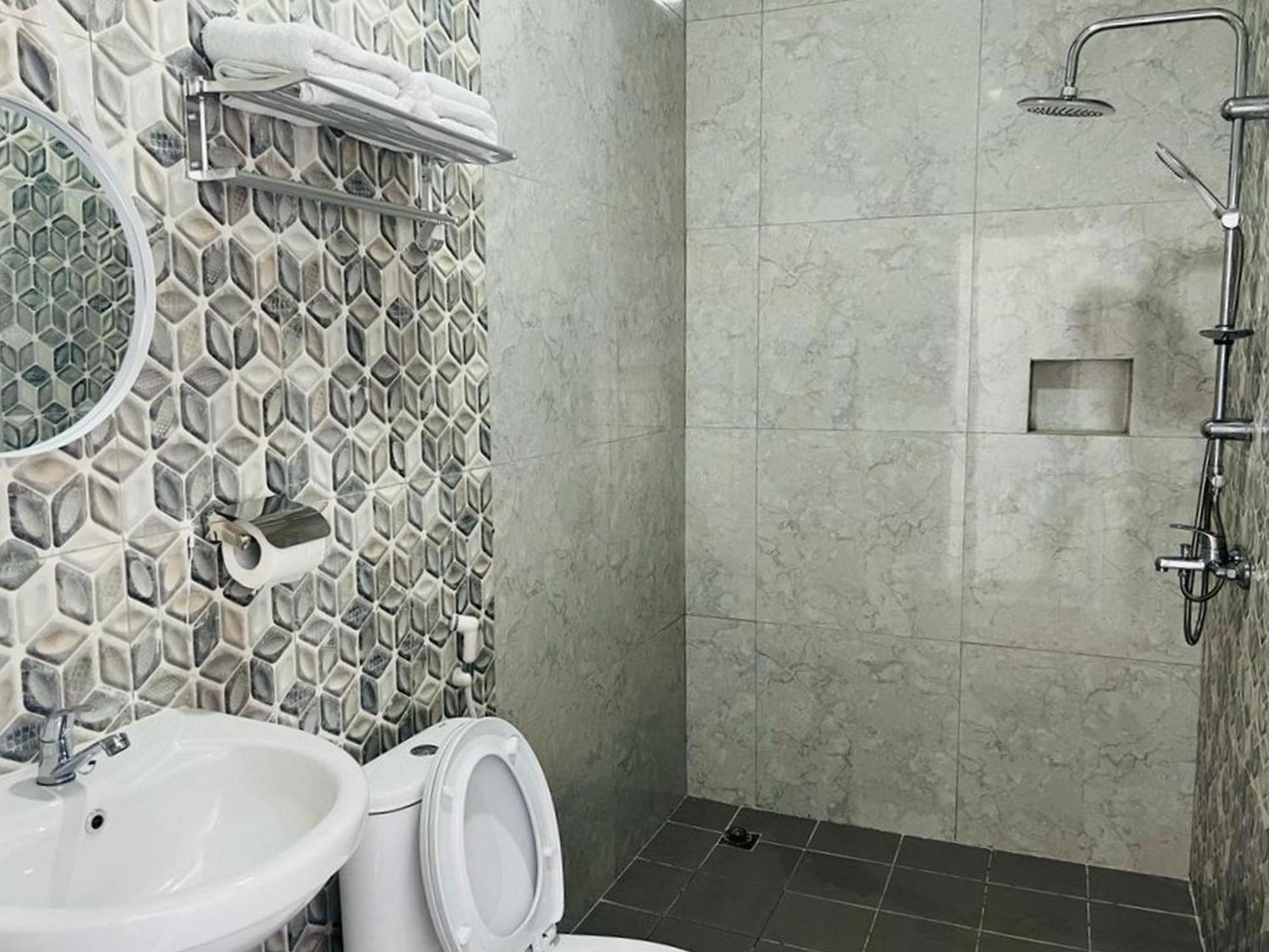 Urbanview Hotel Nimara Ngawi By Reddoorz Eksteriør billede