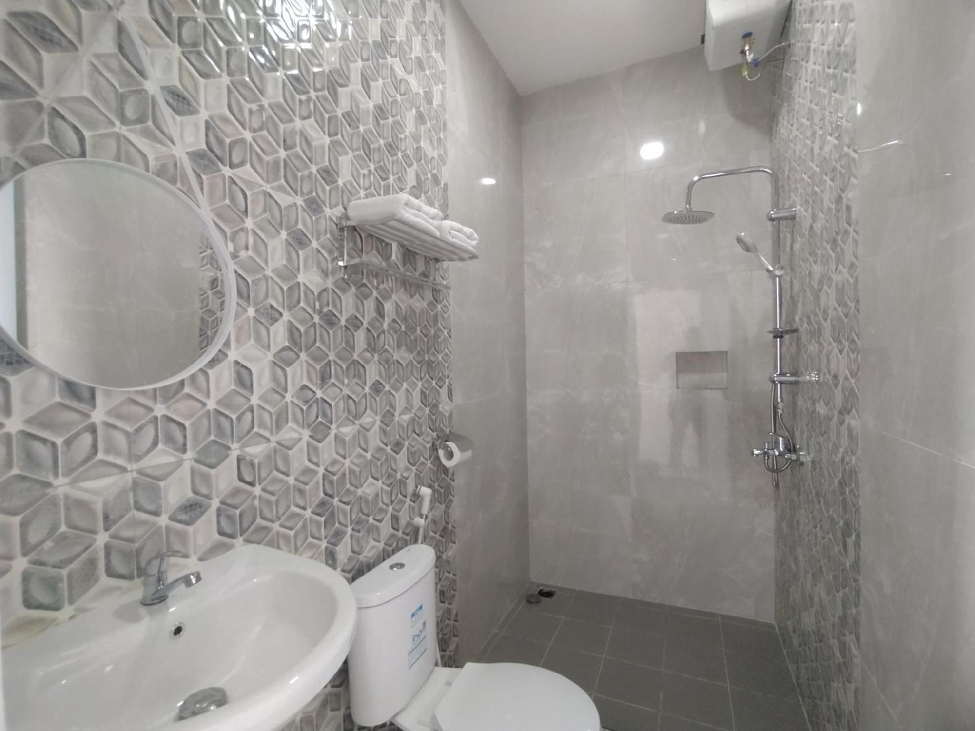 Urbanview Hotel Nimara Ngawi By Reddoorz Eksteriør billede
