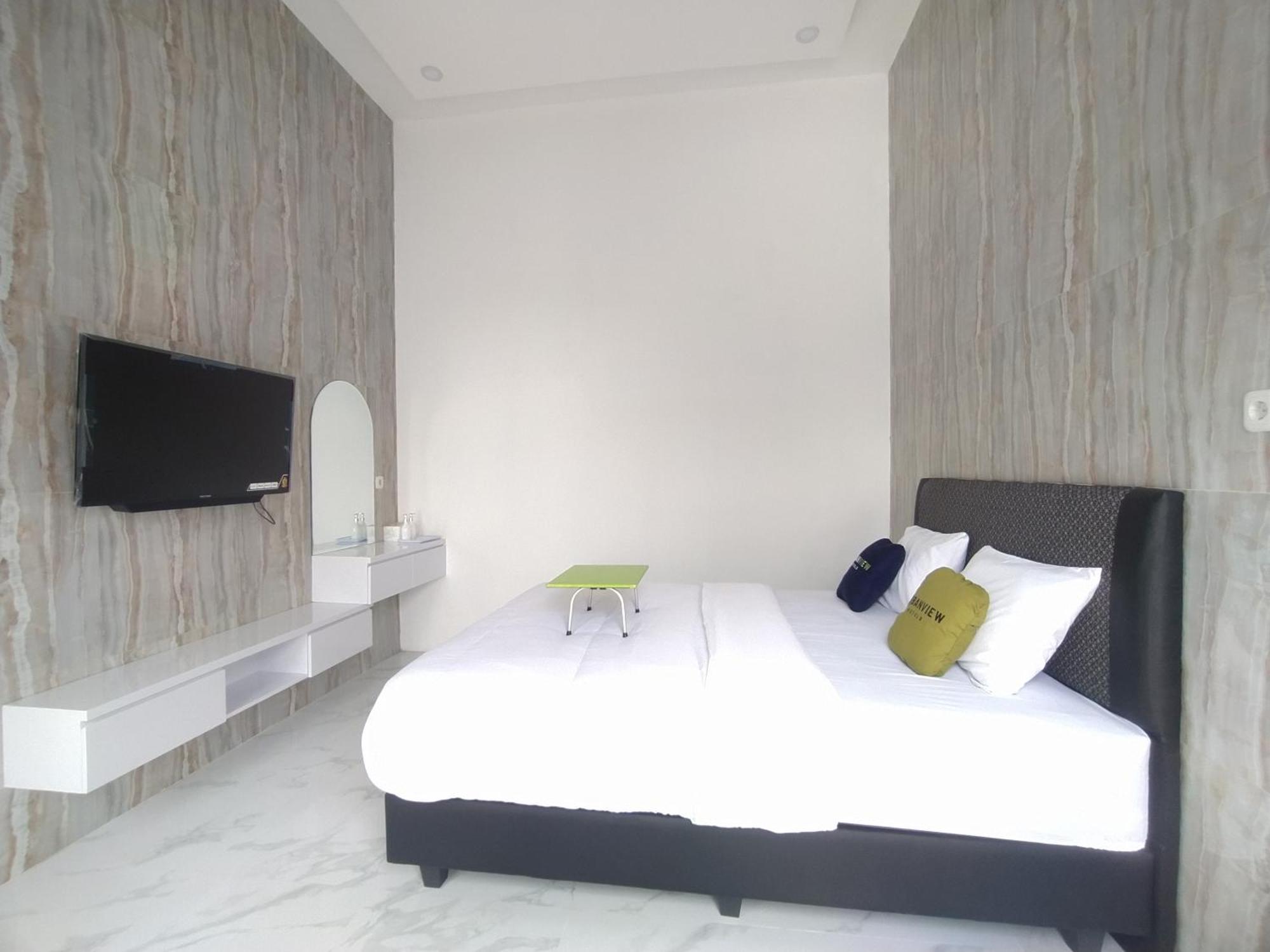 Urbanview Hotel Nimara Ngawi By Reddoorz Eksteriør billede