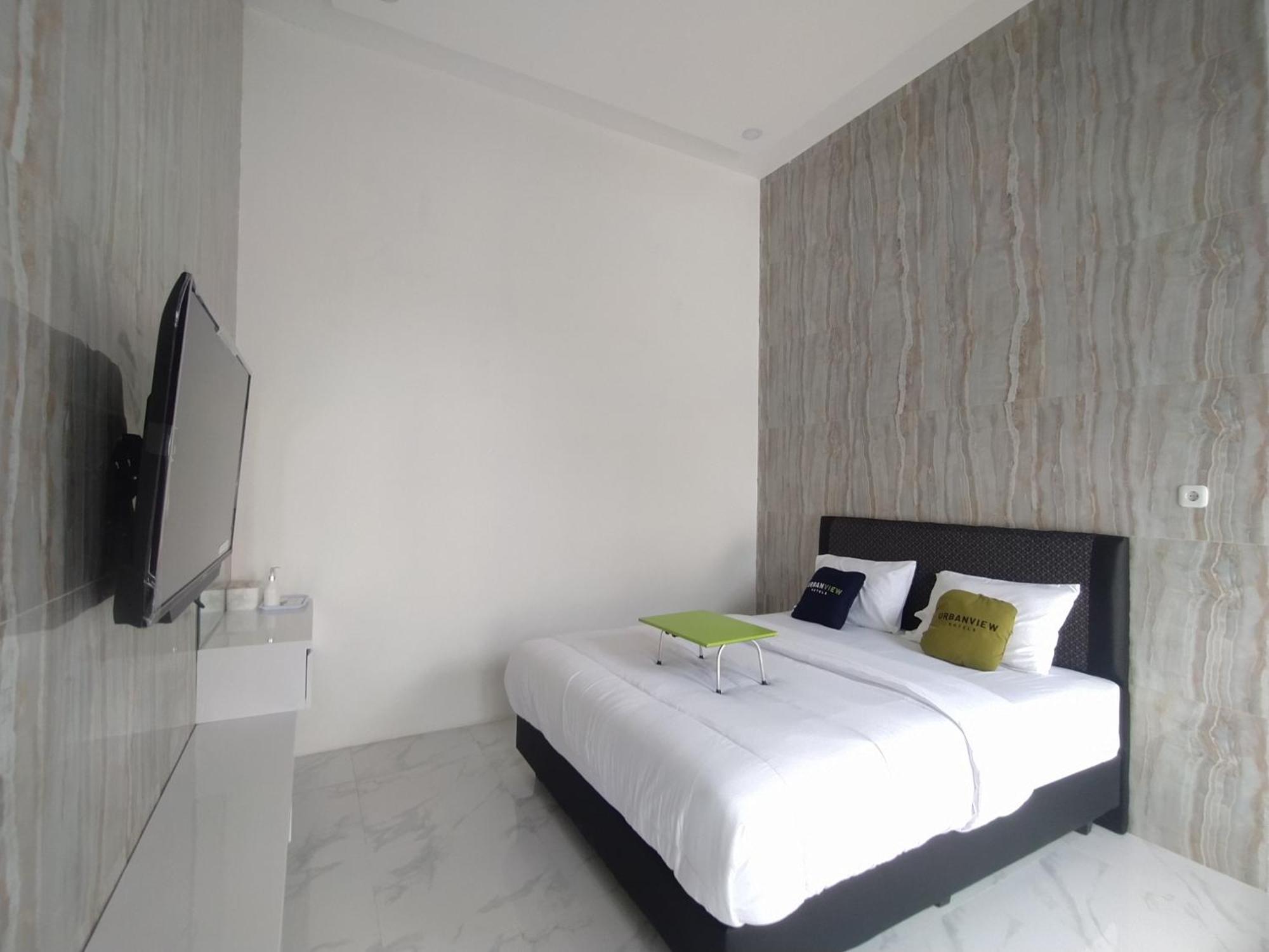 Urbanview Hotel Nimara Ngawi By Reddoorz Eksteriør billede